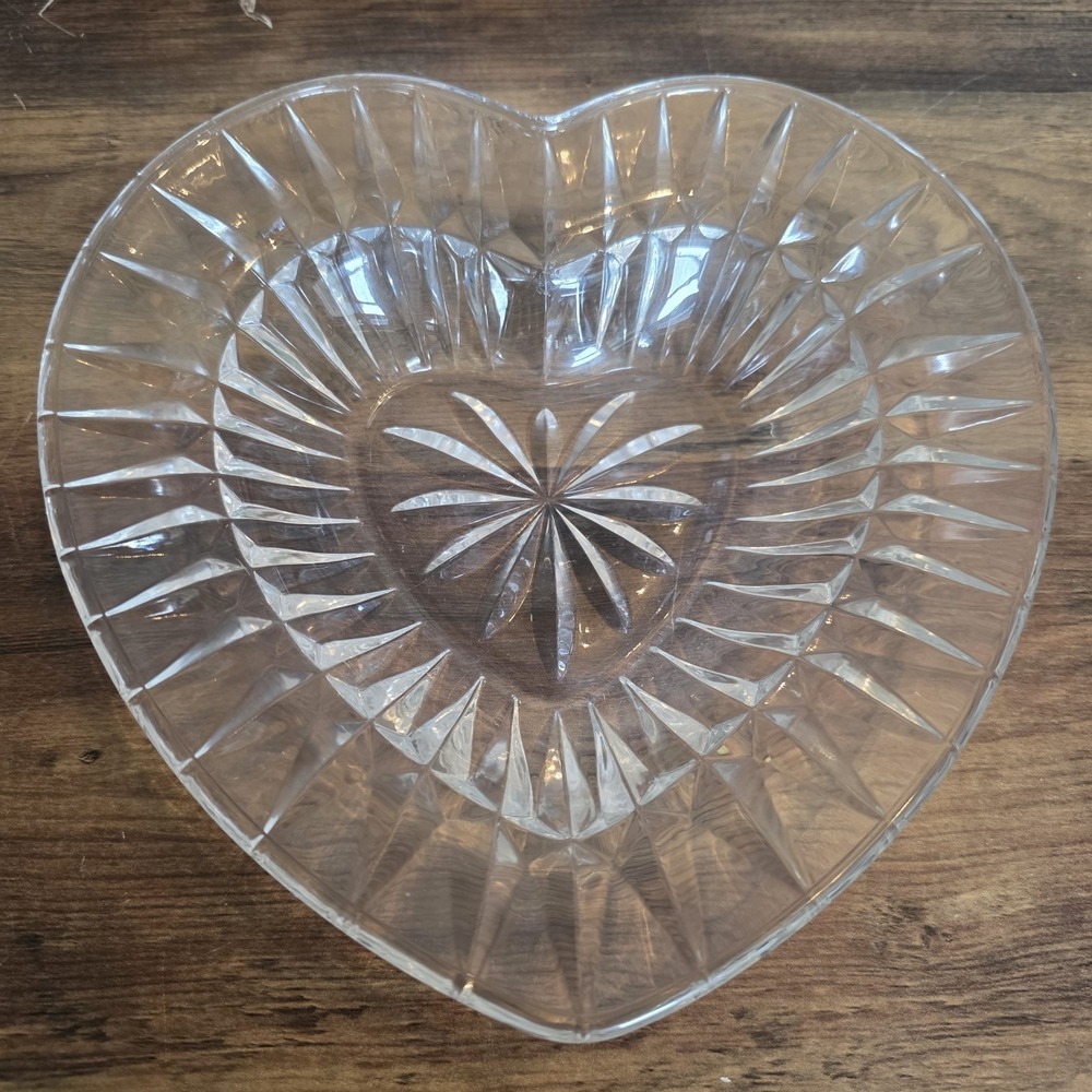 Mikasa Crystal‎ Glass Desire Heart Shaped Candy & Trinket Dish 7.5" Ribbed